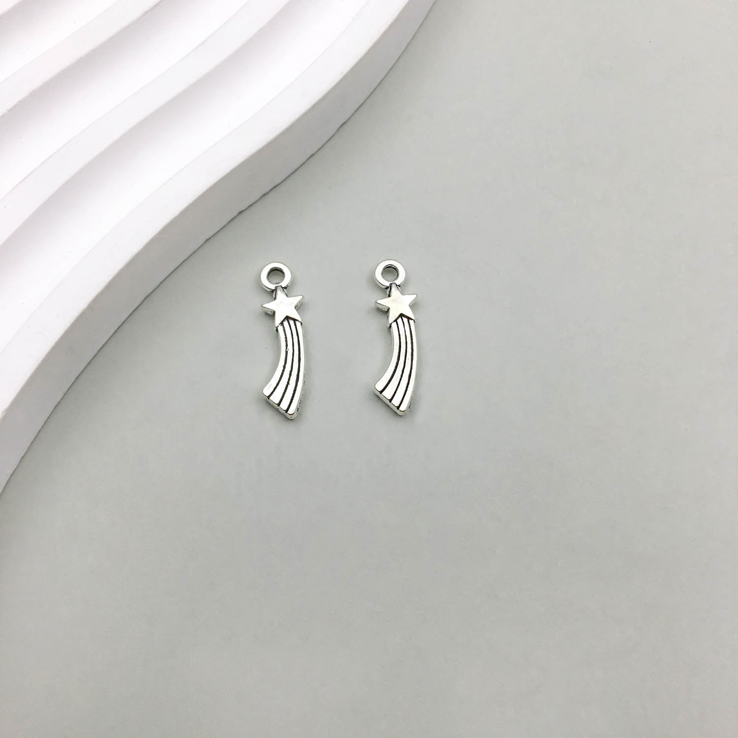 1 Ancient Silver Meteor 5*20mm-1.7g-9067