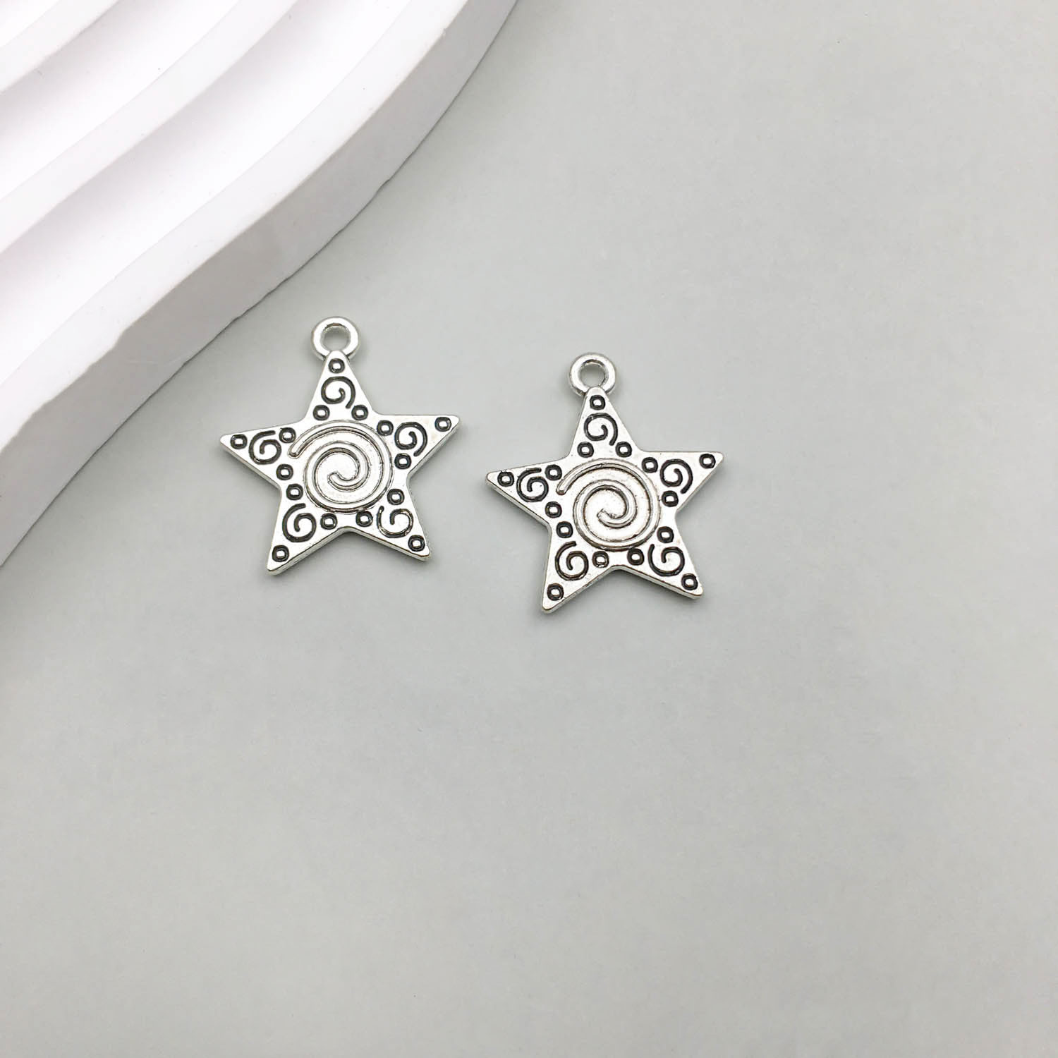 1 Ancient silver star 20*24mm-1.7g-12132