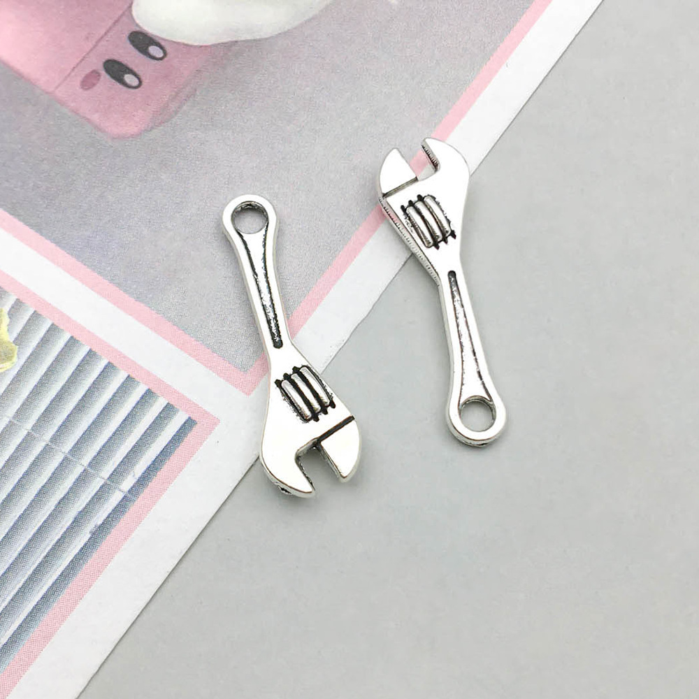 1 ancient silver wrench 7*24mm-0.8g-5274