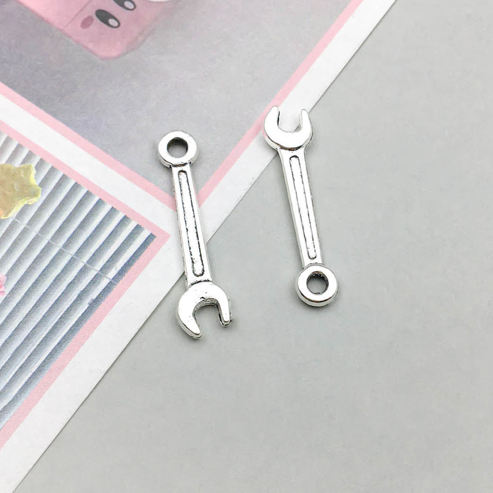 1 ancient silver wrench 6*24mm-0.5g-8523