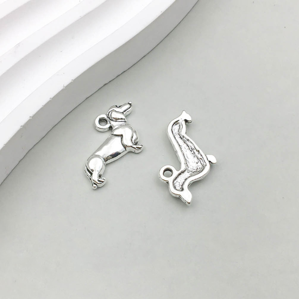 1 ancient silver dog 13*20mm-1.3g-9814