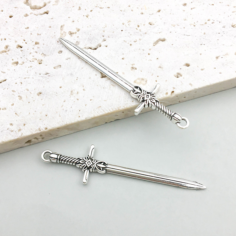 1 ancient silver sword 12*49mm-1.6g-16192