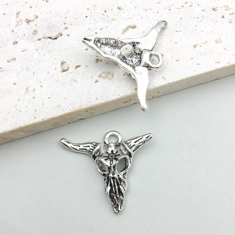 1 ancient silver skull cow head 22*17mm-1.8g-16968