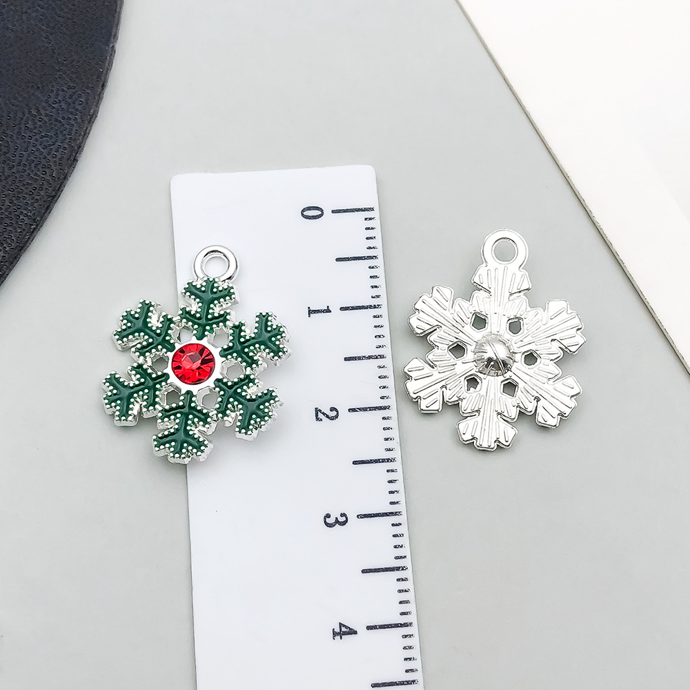 1 green dripping oil christmas snowflake 17*22mm-1.2g-14312