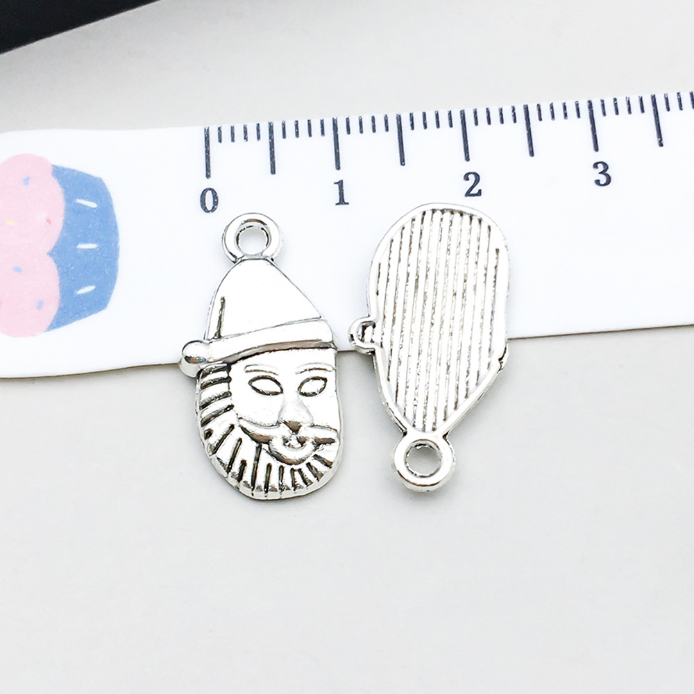 1 ancient silver santa head 12*22mm-1.2g-8847