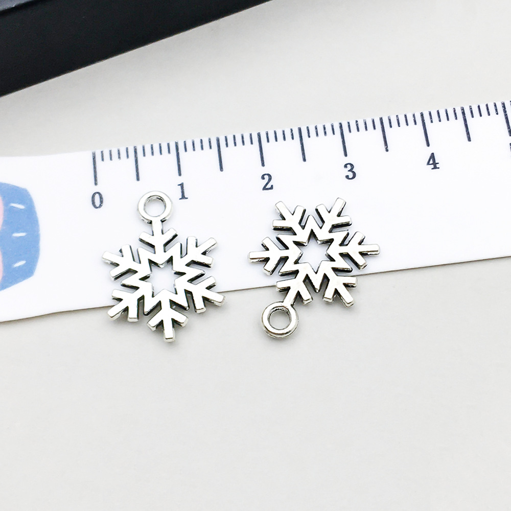 1 ancient silver christmas snowflake 14*18mm-0.7g-13884