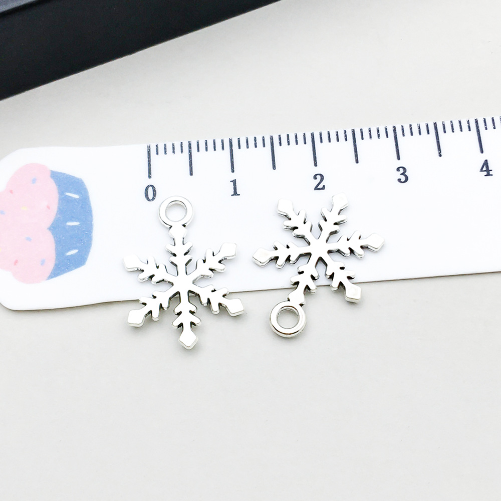 1 ancient silver christmas snowflake 13*19mm-0.6g-14026