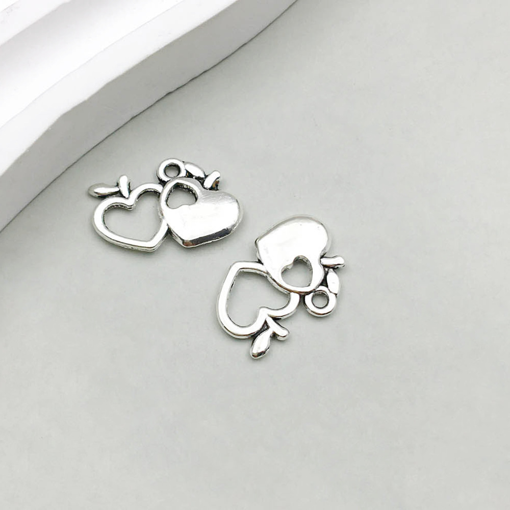 1 ancient silver heart-shaped apple 12*18mm-0.8g-8456