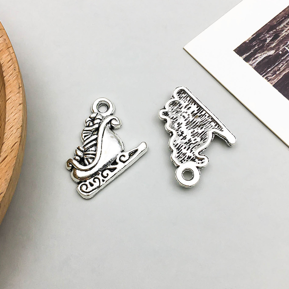 1 Ancient Silver Christmas Ski Boots 19*18mm-1.8g-7741