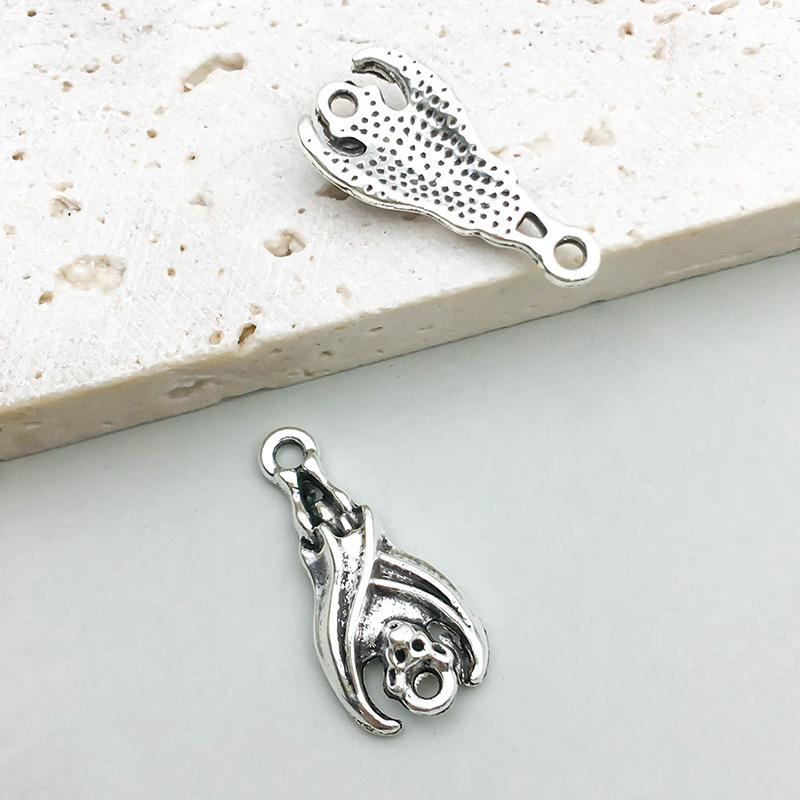 1 ancient silver double hole bat 10*21mm-0.9g-16945