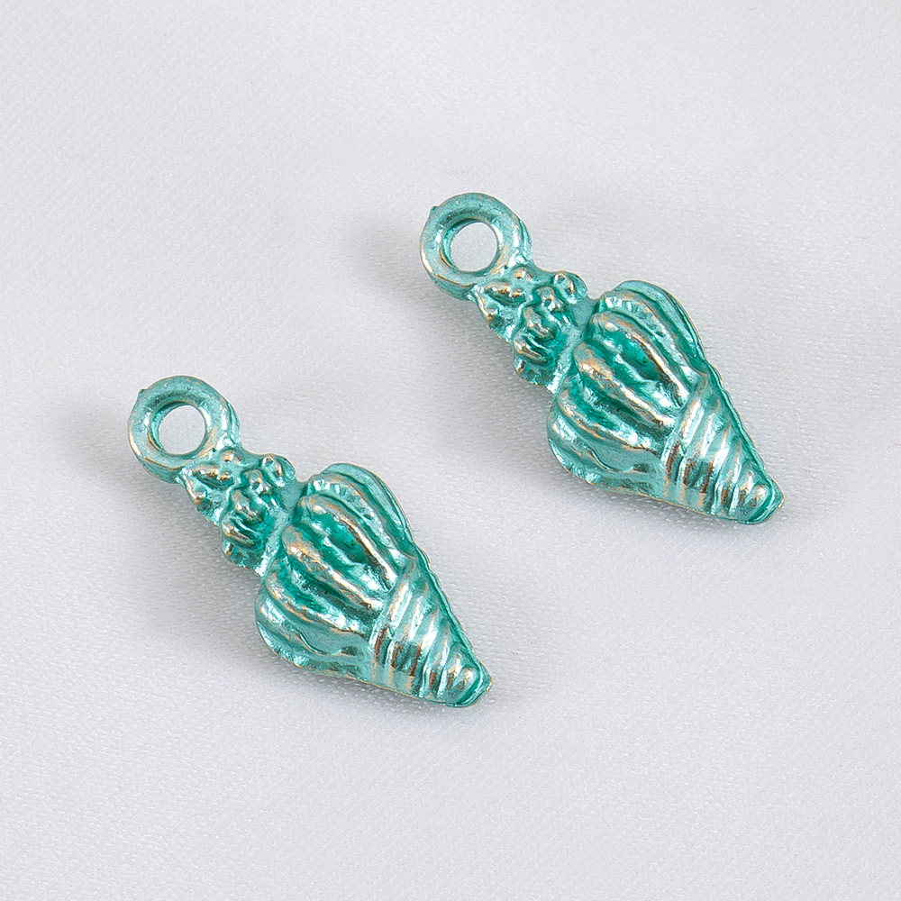 Conch - light green -7.7x19.4