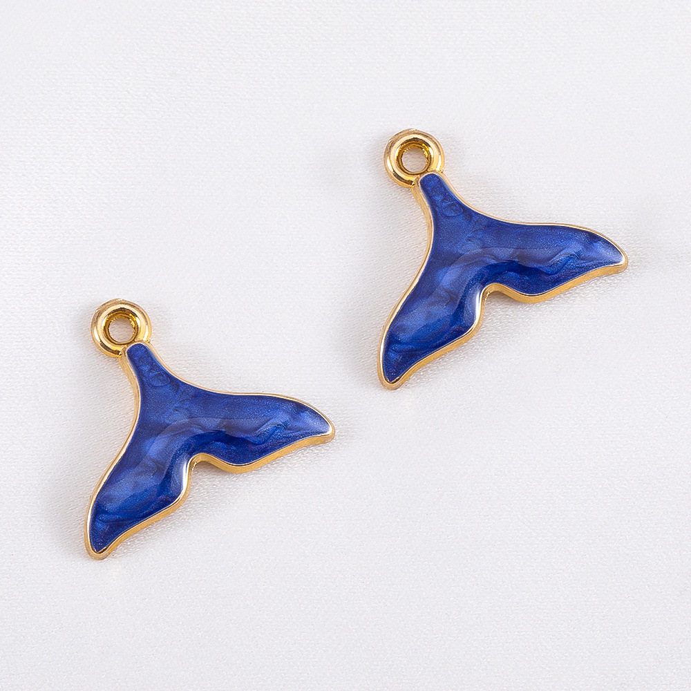 Fish tail - dark blue -17.5x15