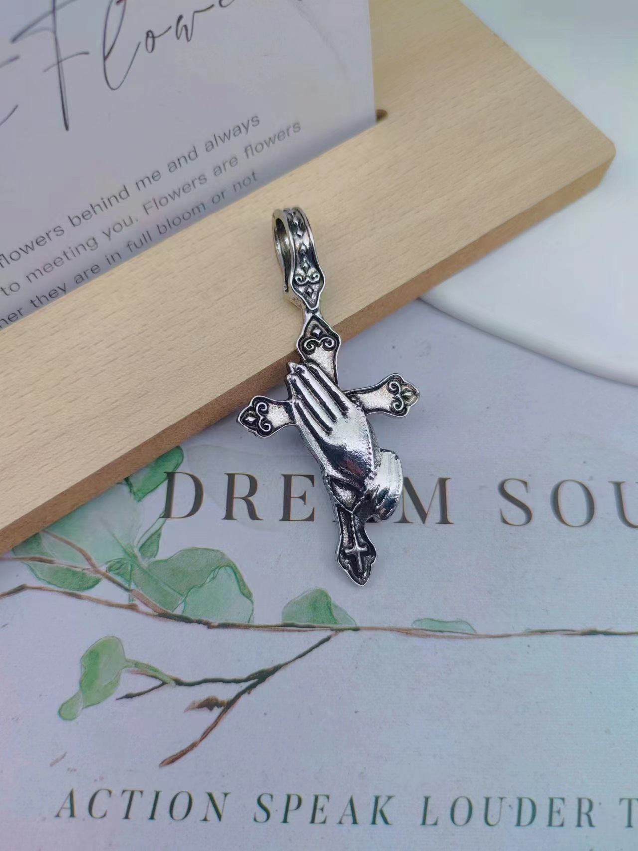 Praying for the cross. 68x33mm