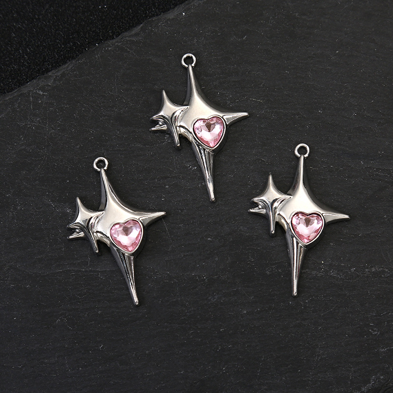 Pink love star (about 2.8*4.2*0.4cm)
