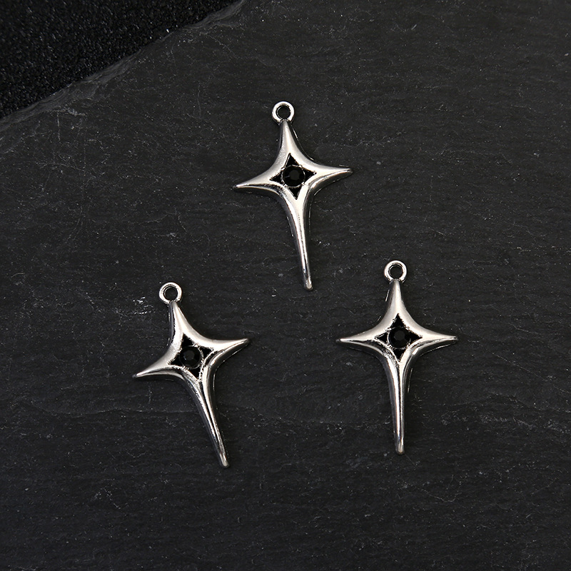 Hollow stars (about 3.1*2.2*0.2cm)