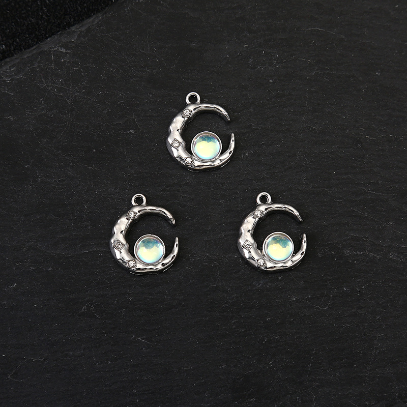 Moon (about 1.9*1.6*0.2cm)