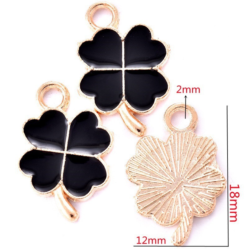 W206-C-four leaf clover