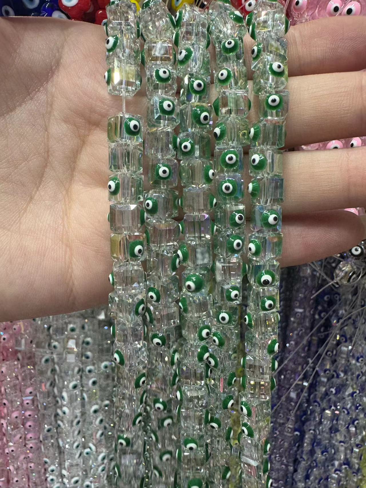 Green square eyes