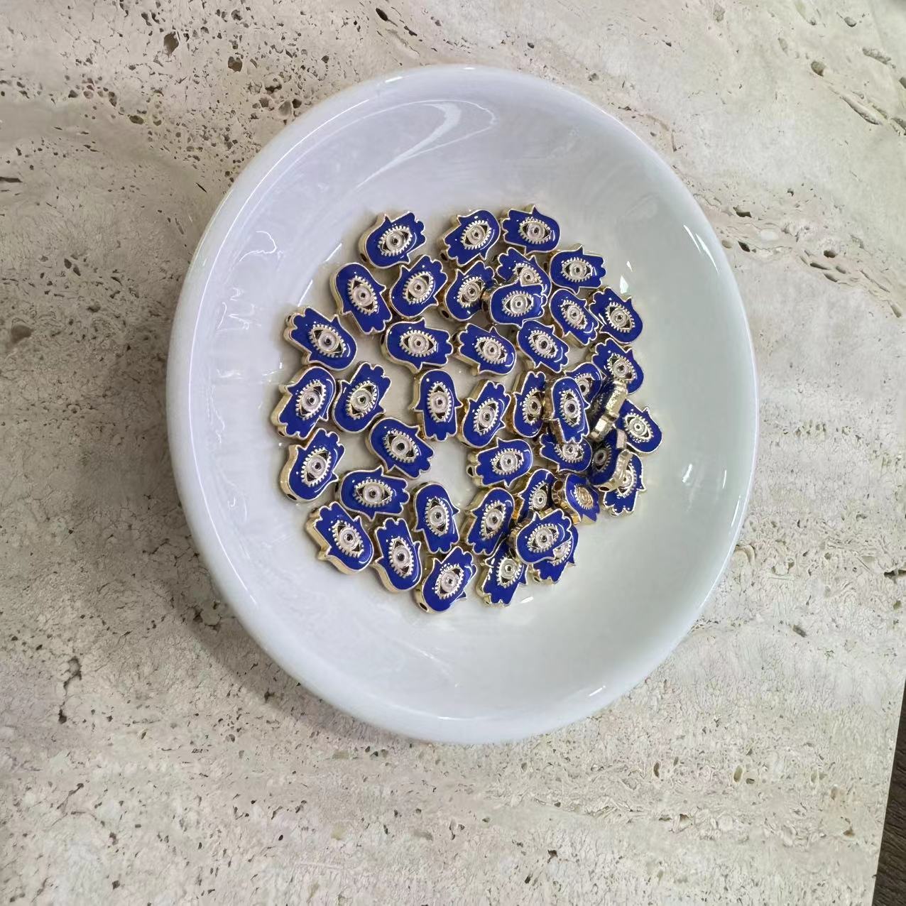 Royal blue eyes golden