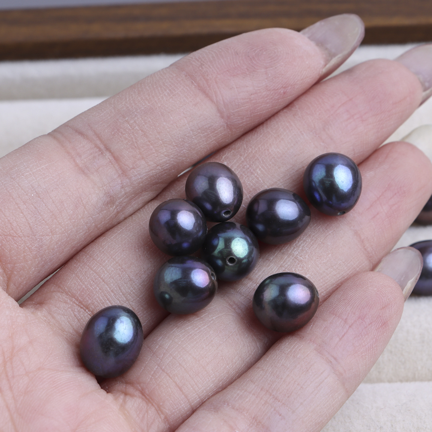 8.5-9mm malachite green half-hole drop-shaped 1 piece