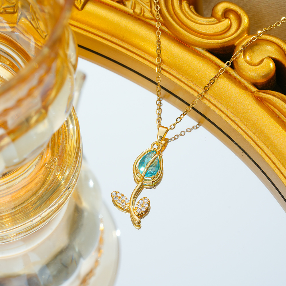 C383 golden green zirconia necklace