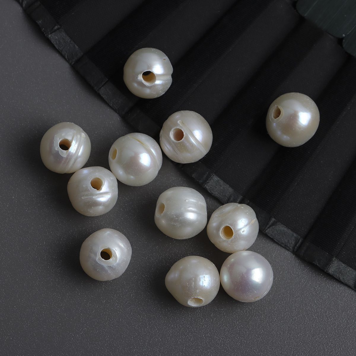 8-9mm large hole thread beads, one hole diameter 2.0mm
