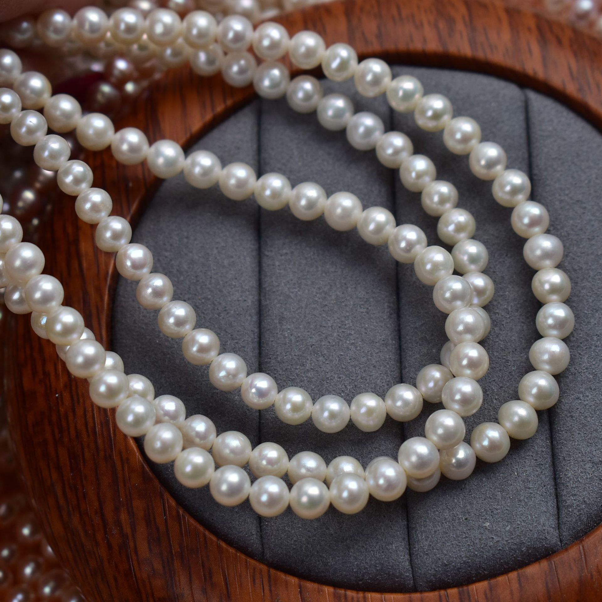 Natural white-nearly round 40cm