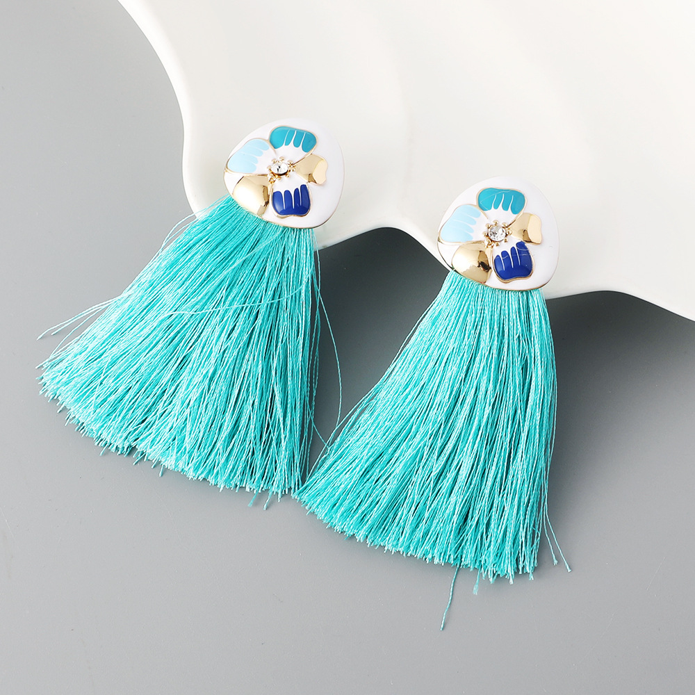 Blue-tassel style