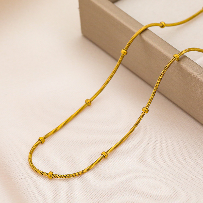 A 40cm with 5cm extender chain