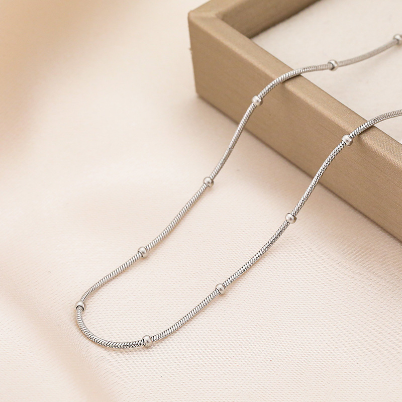 B 40cm with 5cm extender chain