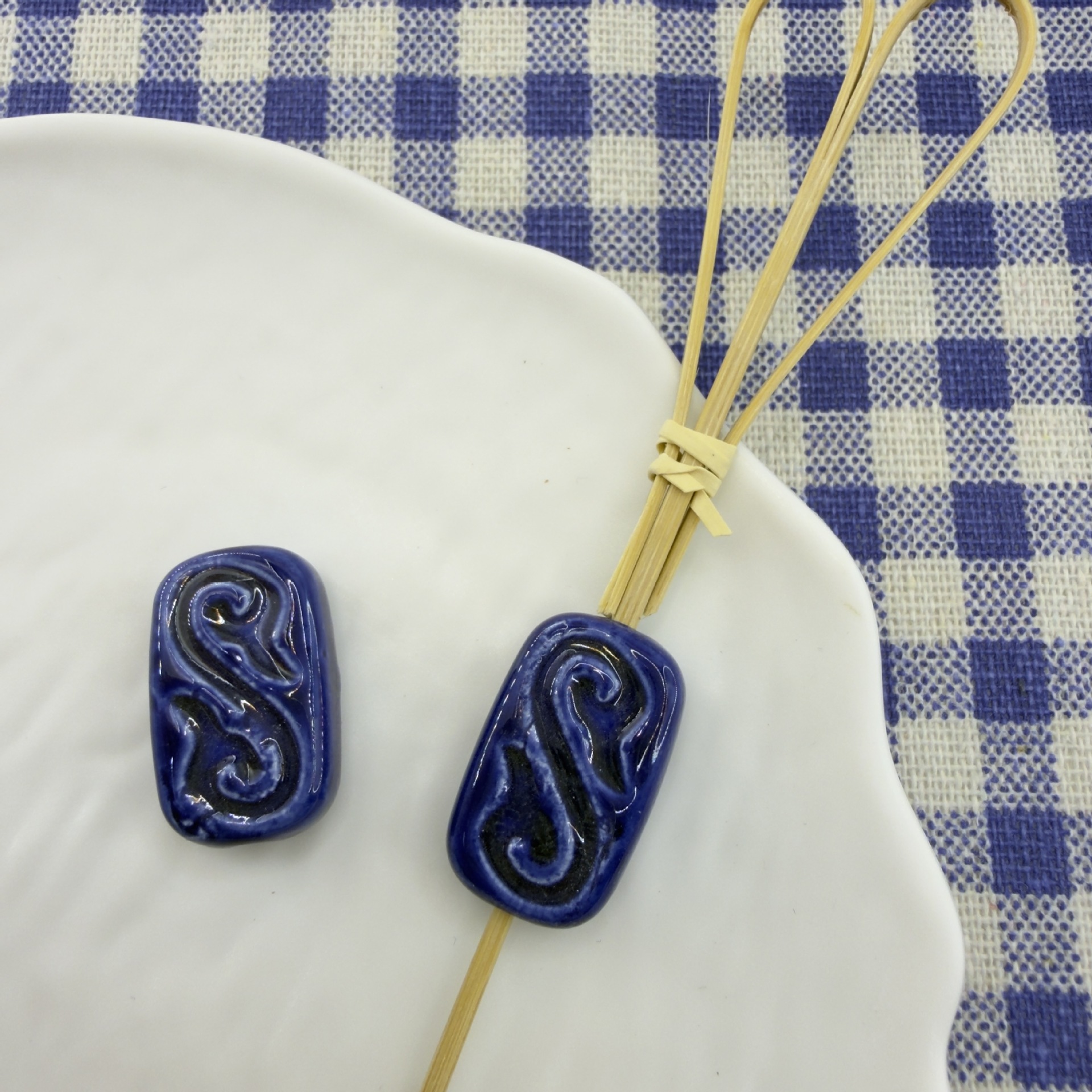 Royal blue black pattern