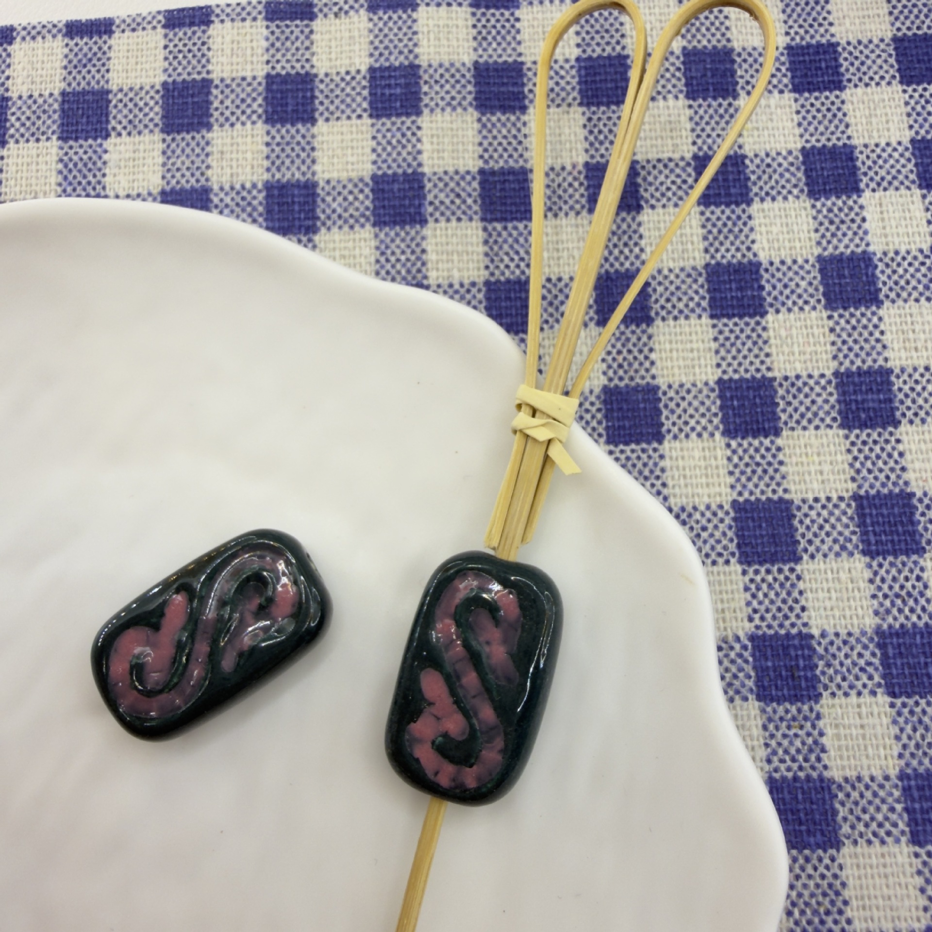 Dark green pink pattern