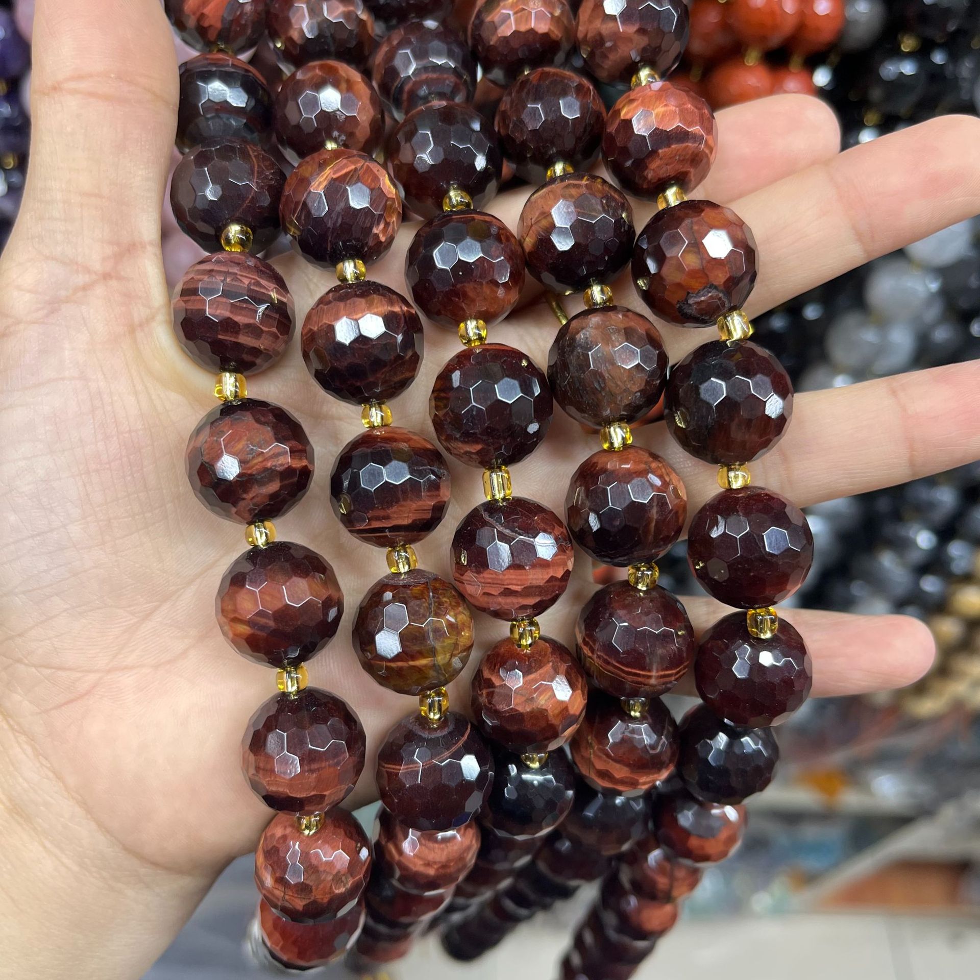 Красный Тигровый глаз