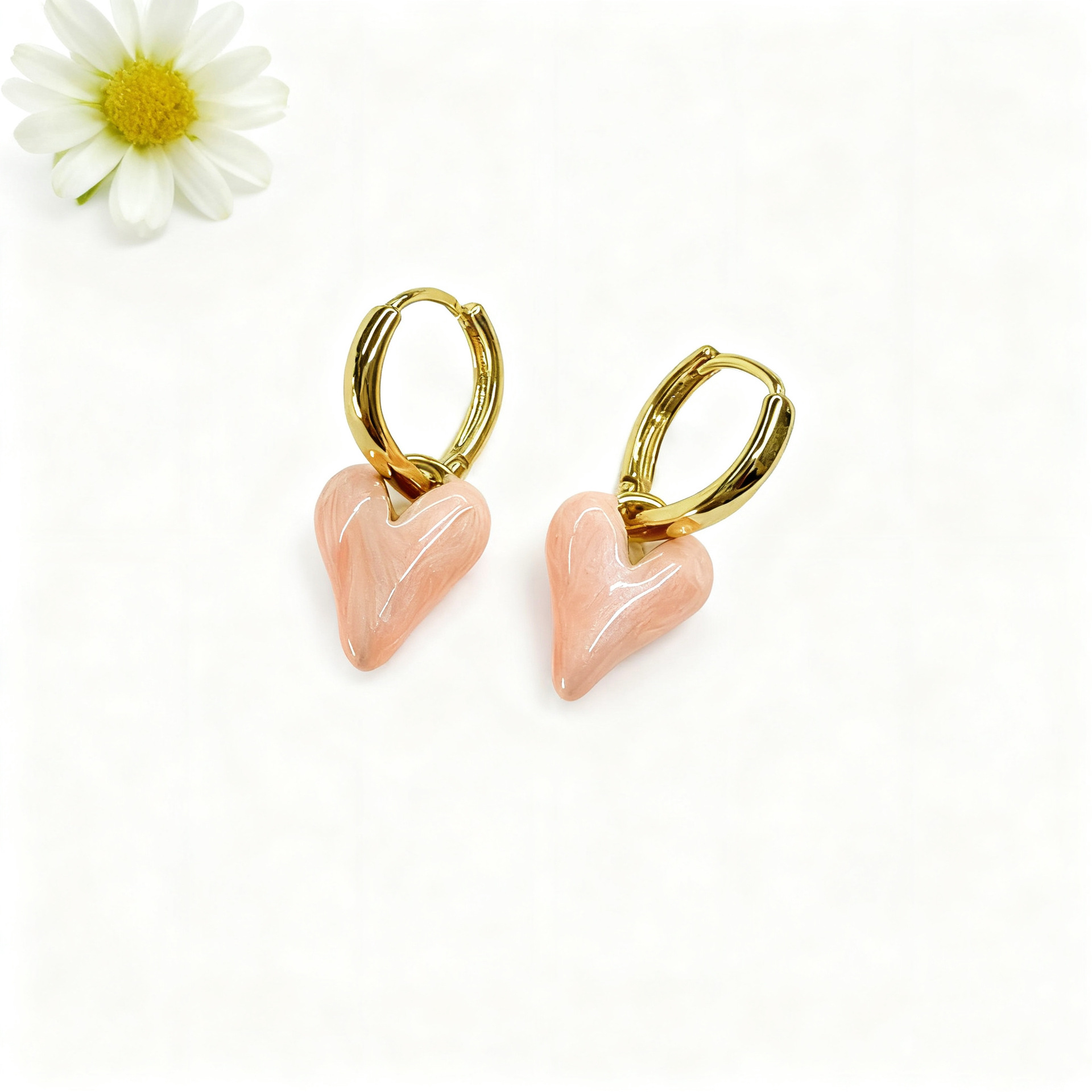 горячий розовый