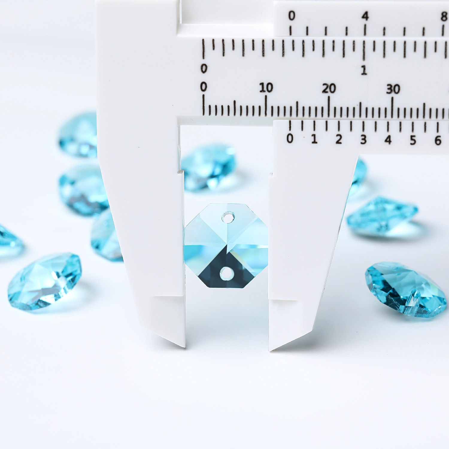 Light sapphire blue 305