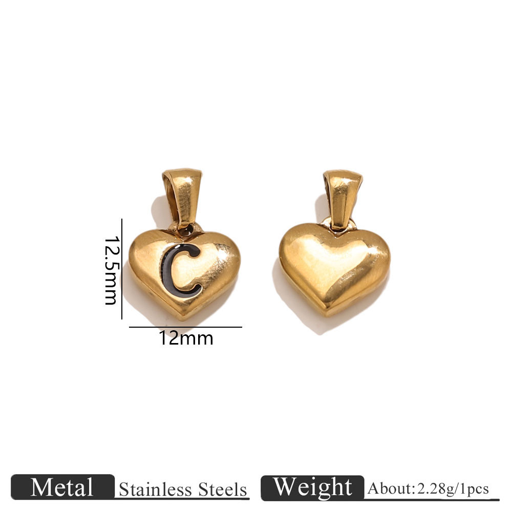 Gold heart engraved letter pendant-c