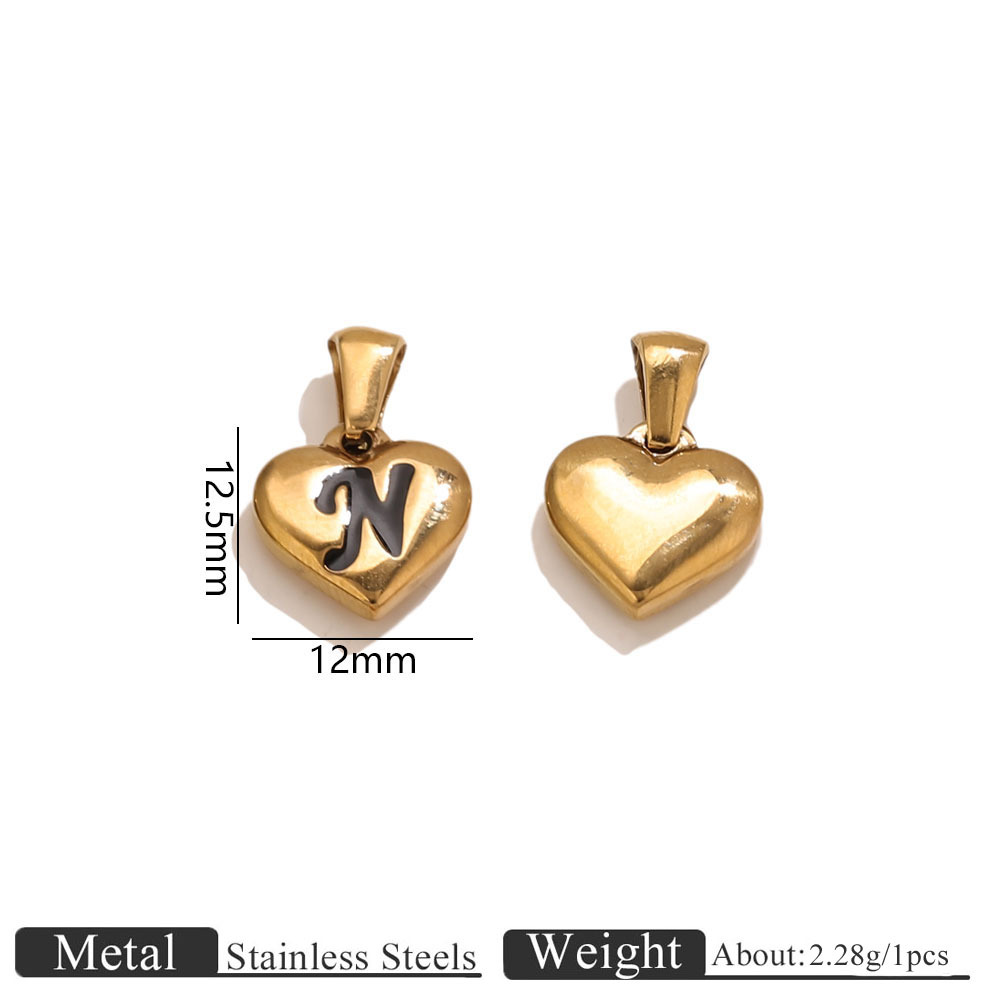 Gold heart-shaped engraved letter pendant-n