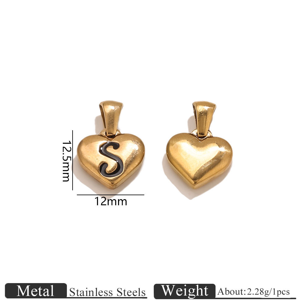 Gold heart engraved letter pendant-s