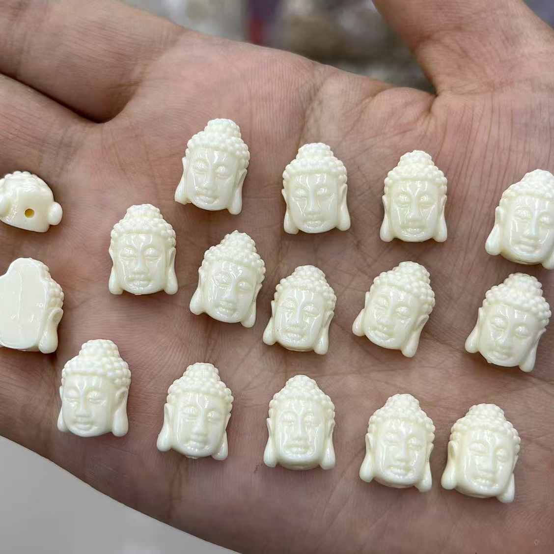 11*15mm single-sided buddha head/off-white
