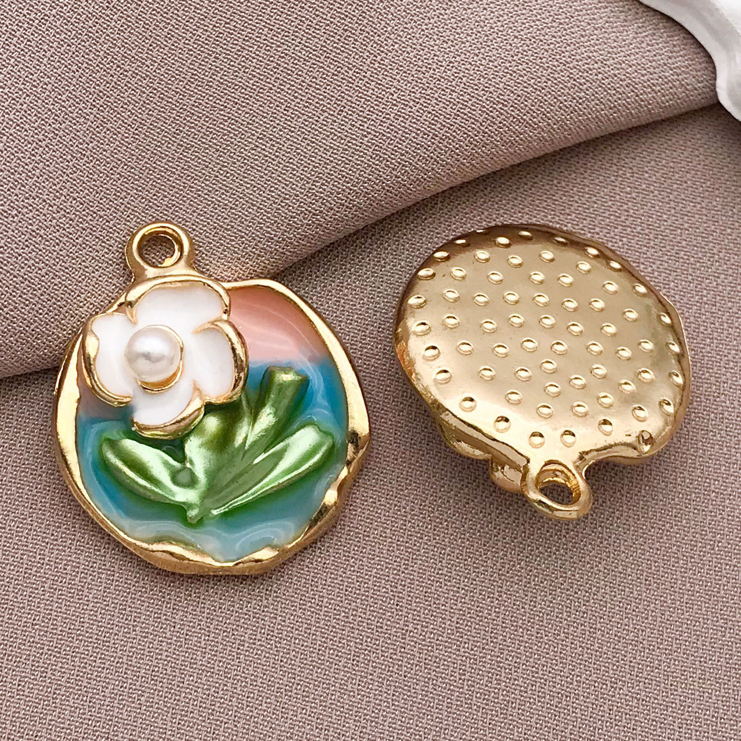 1 oil dripping blue three-color flower brand oil painting 24x19mm-21173-3.9g