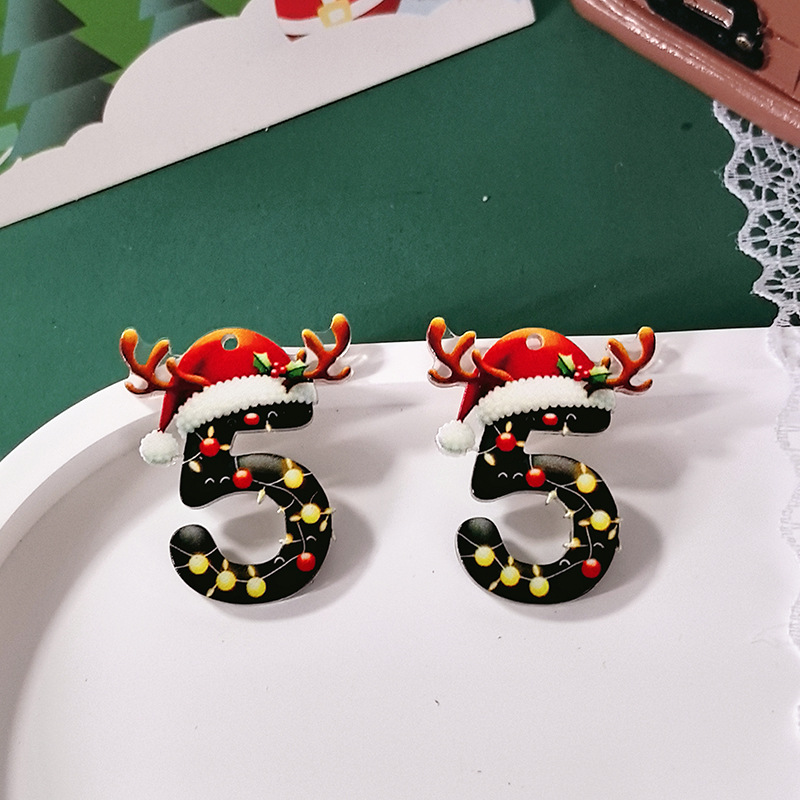 5 christmas hats