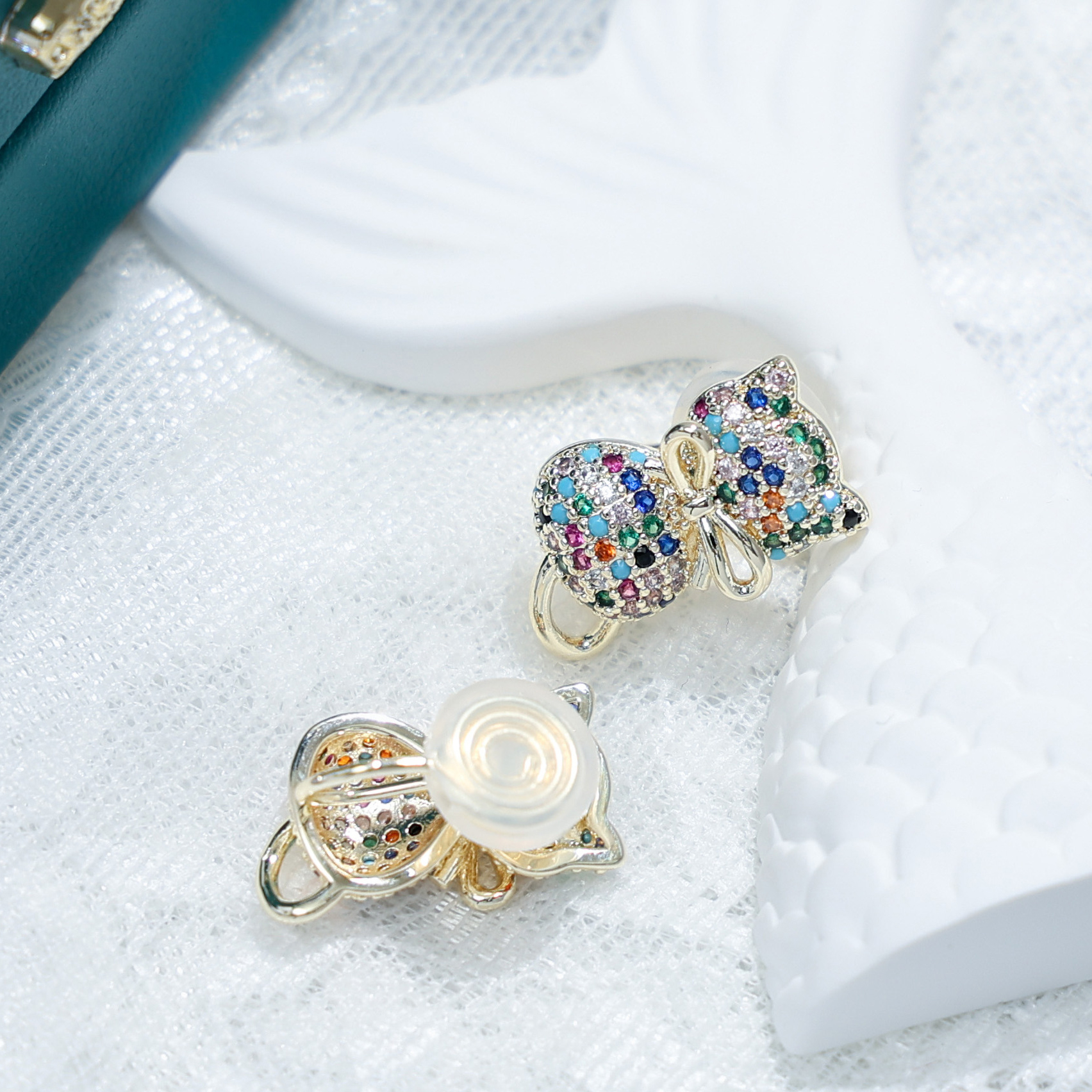 Mixed color gold-plated mosquito coil ear clips
