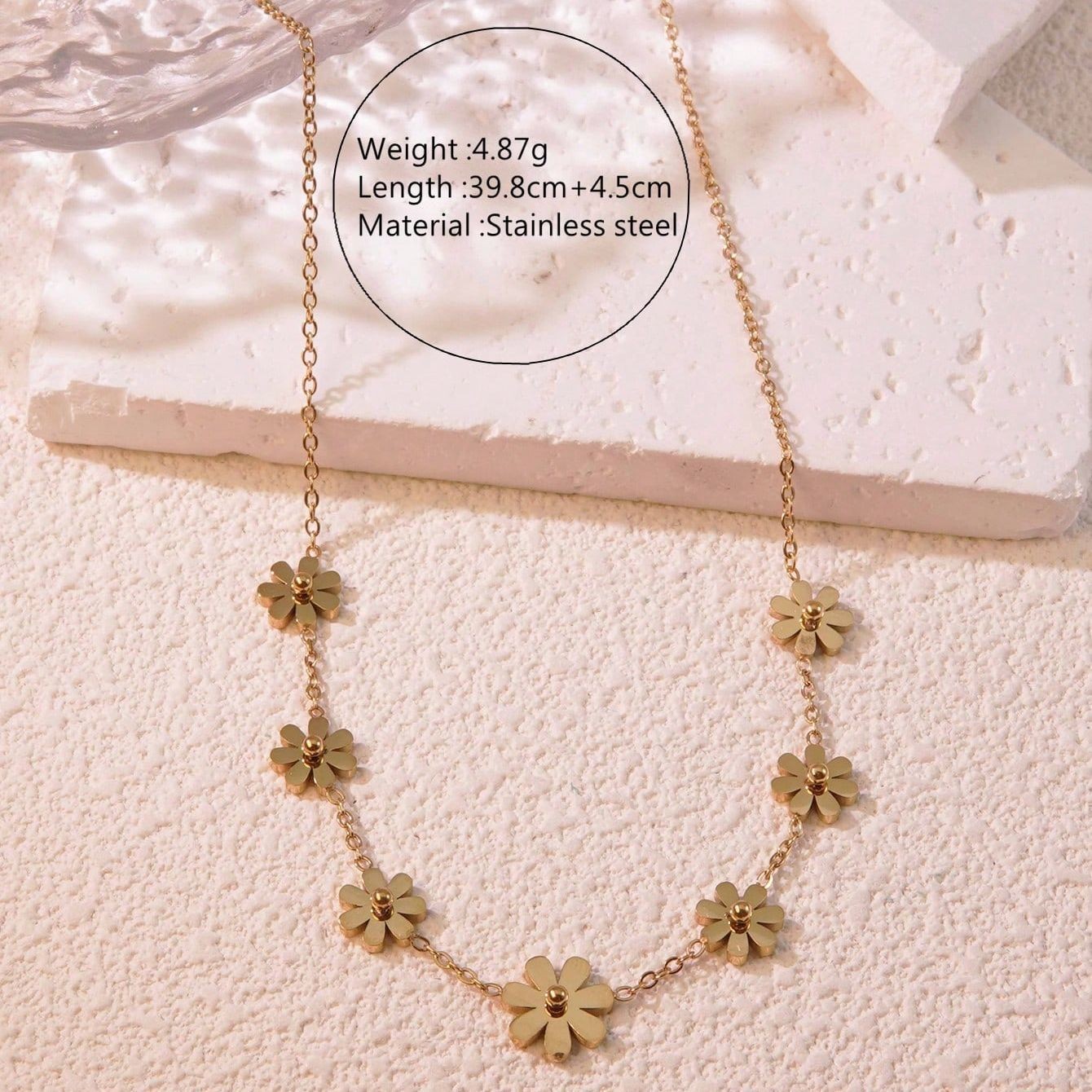 062-little daisy necklace