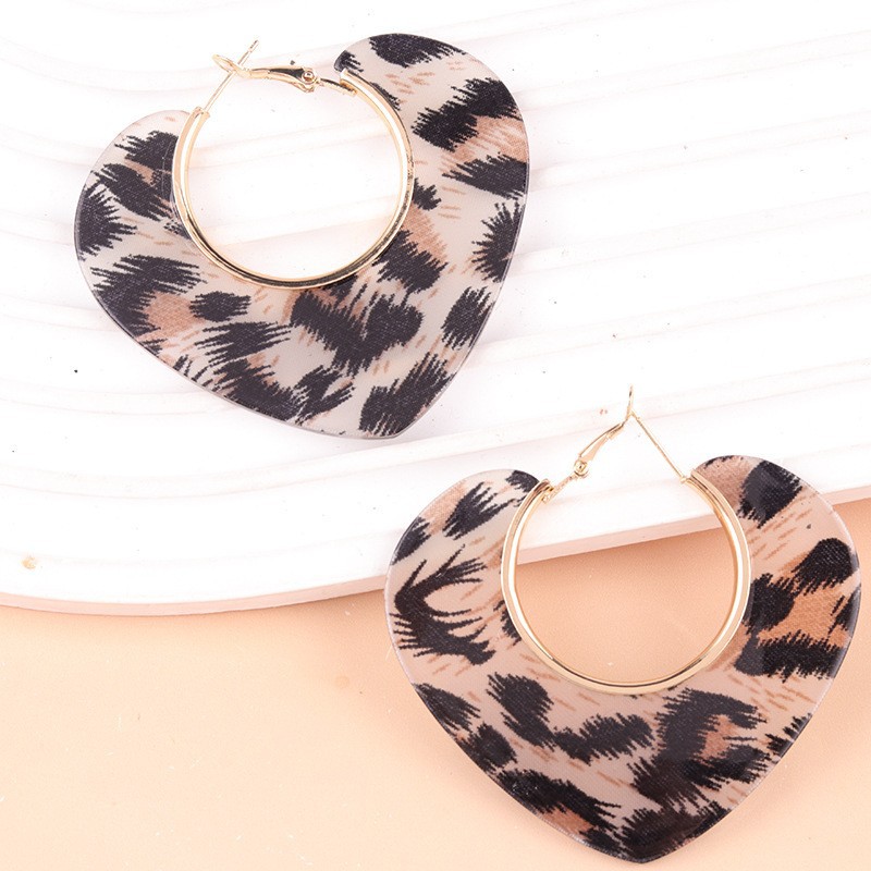 Gray brown love heart