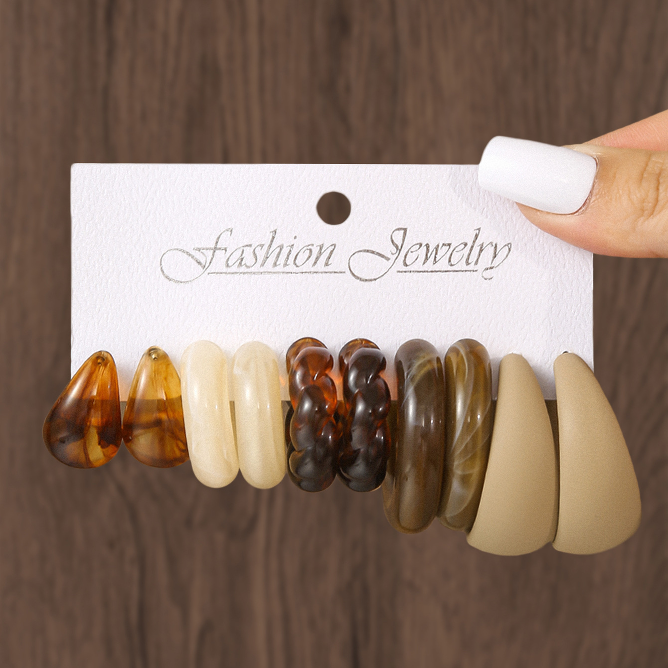 10 pieces—dark brown color