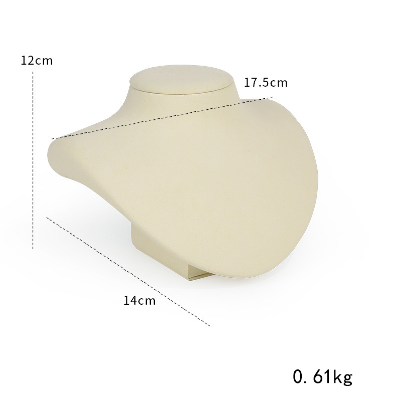 127-creamy-white portrait 17.5 × 14 × 12cm