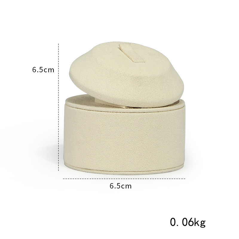 38-creamy-white ring seat 6.5 × 6.5cm