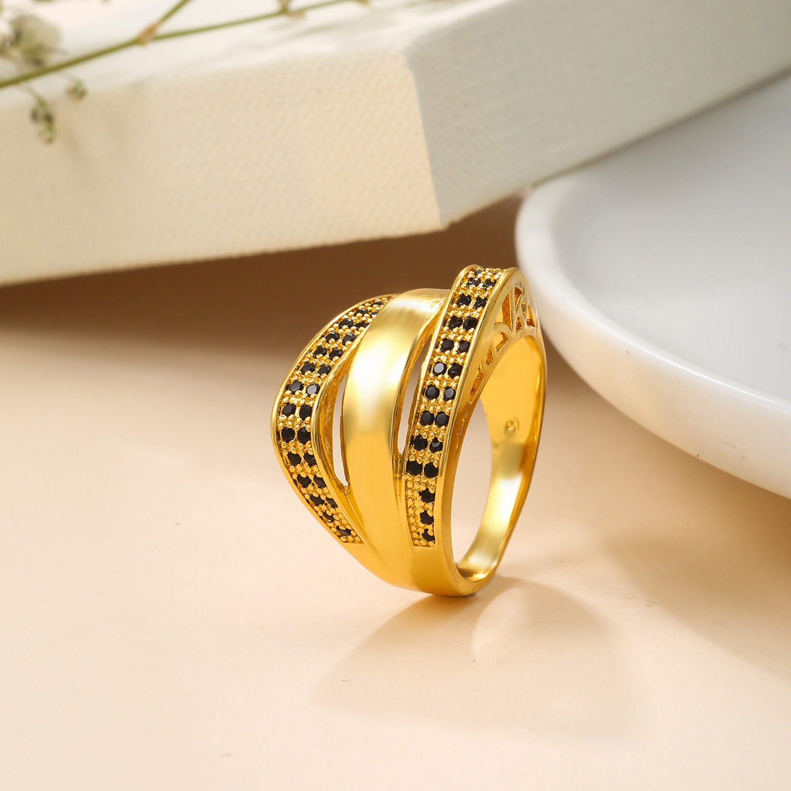 Copper-black zircon geometric ring