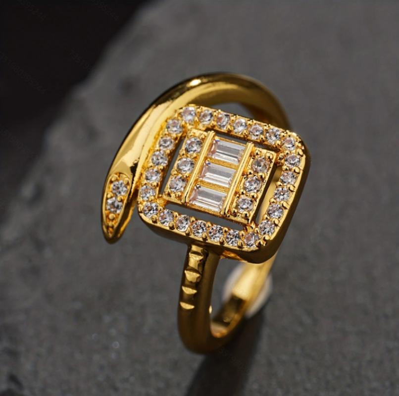 Copper-square rivet diamond ring