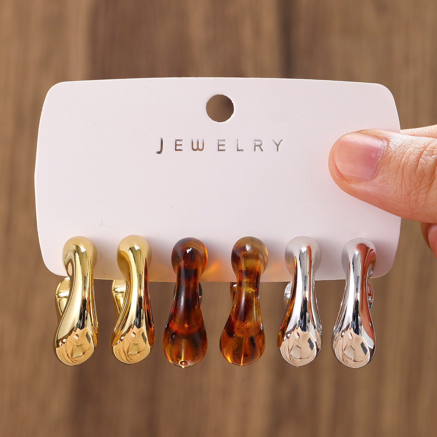 21 kc gold   white k   resin flat 4977